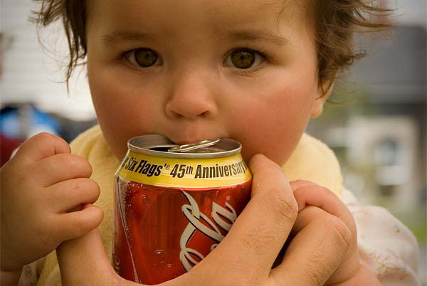 baby-drinking-pop1