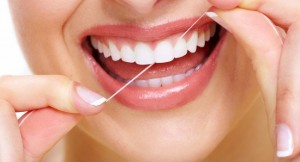 fio-dental-saude-bucal-higiene-bucal-650x350
